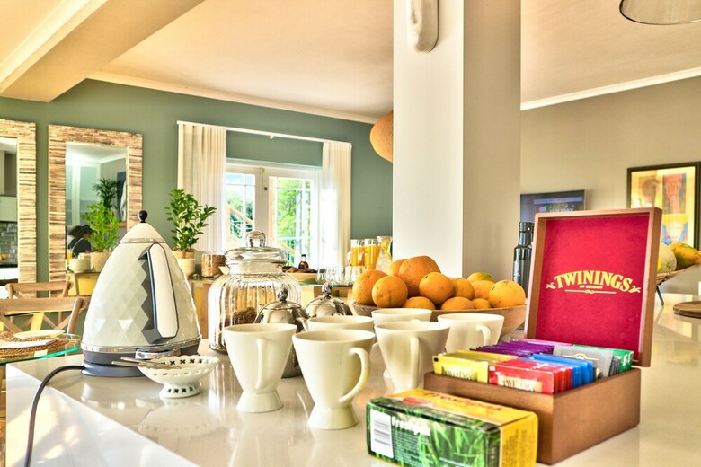 Bed & Breakfast Devonport House