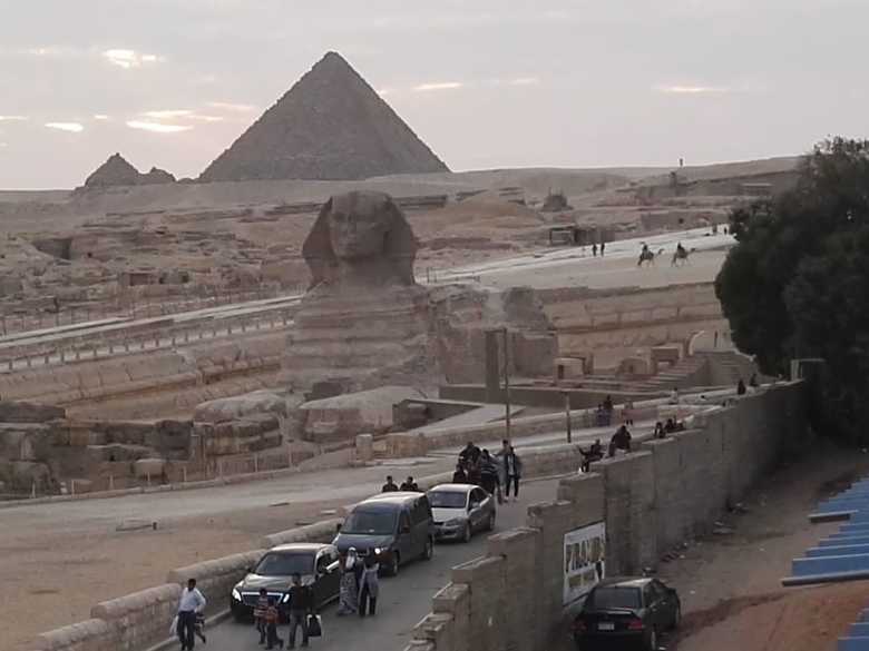 Hotel Atlantis Pyramids Inn