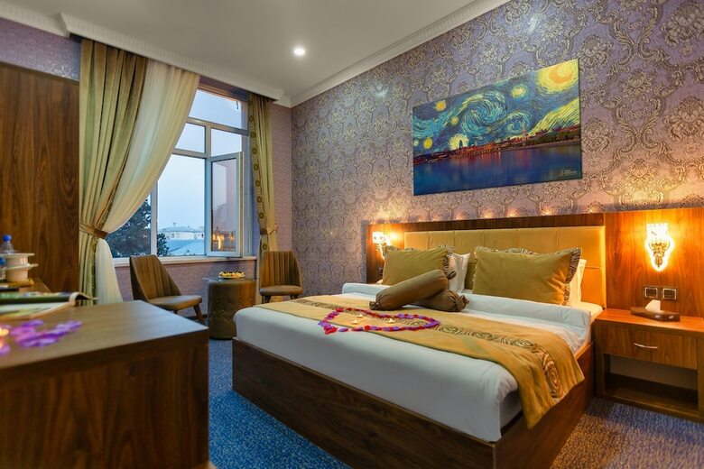 Baku City Hotel