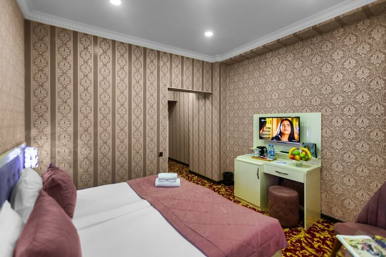 Baku City Hotel