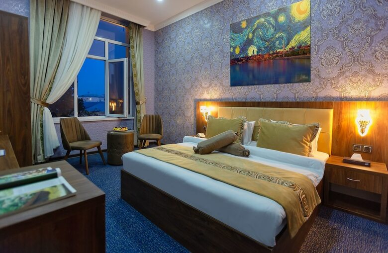 Baku City Hotel