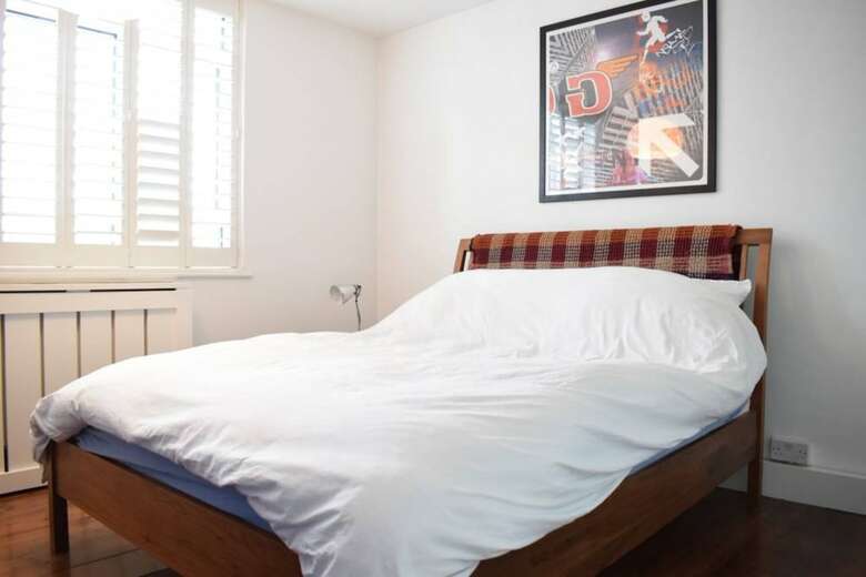 2 Bedroom Apartment Sleeps 4 In Clerkenwell