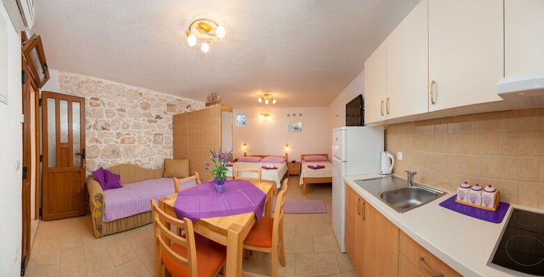 Apartments Mande And Kate