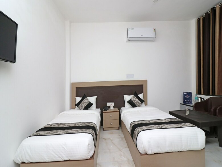Hotel Oyo 22584 Rv Homes