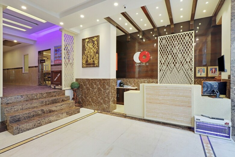 Capital O 2242 Hotel Yuvraj Deluxe