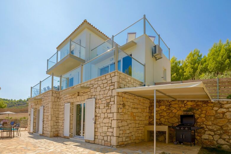 Villa Keri Sea
