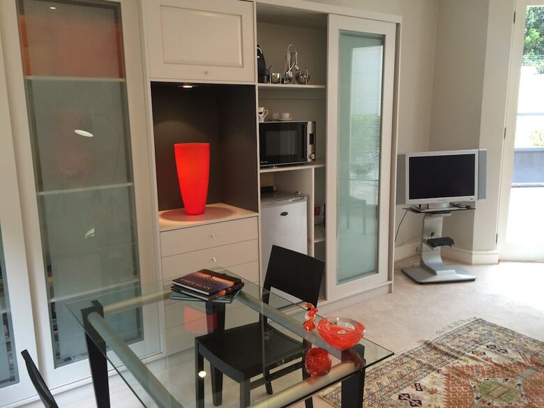 Apartamentos Melrose Executive Suites