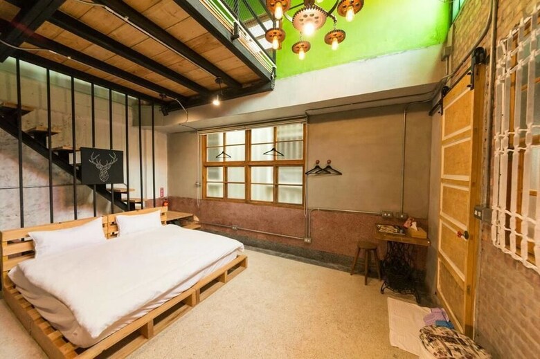 Hotel Lucky 1960