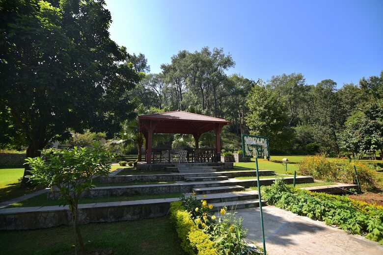 Hotel Country Resort By Ahrpl - Katra