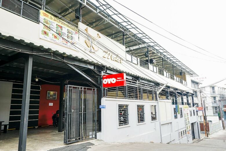 Hostal Oyo 2385 Maleo Exclusive Residence 2