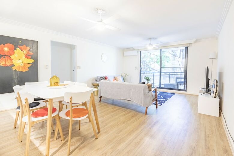 Apartamentos Perfectly Located Apt Rooftop Pool & Spa