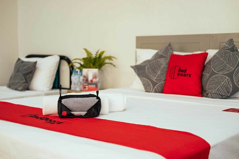 Hotel Reddoorz Plus @ Maria Christina Arcade