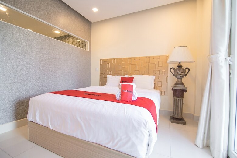 Hotel Reddoorz Plus Near Secc 2�