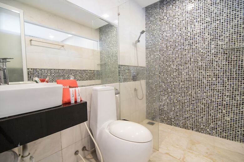 Hotel Reddoorz Plus Near Secc 2�