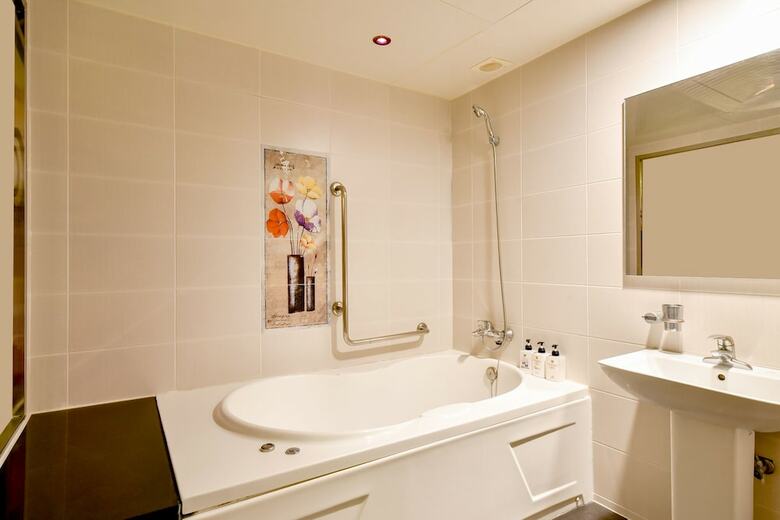 S-one Hotel