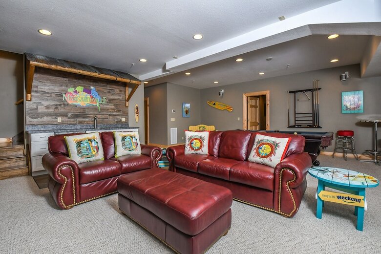 Footsteps From Fun 1 Bedroom House