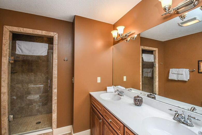 Apartamentos Breathe Easy 5 Bedroom Townhome