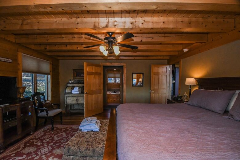 Fianna's Landing 5 Bedroom House