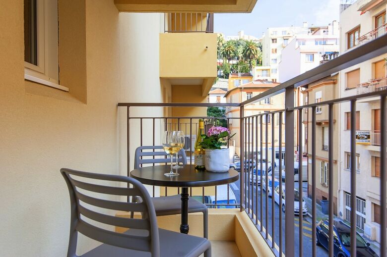 Villa Serafina Apartments