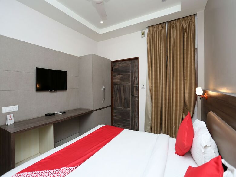Oyo 6688 Hotel Rp Grand Titanium