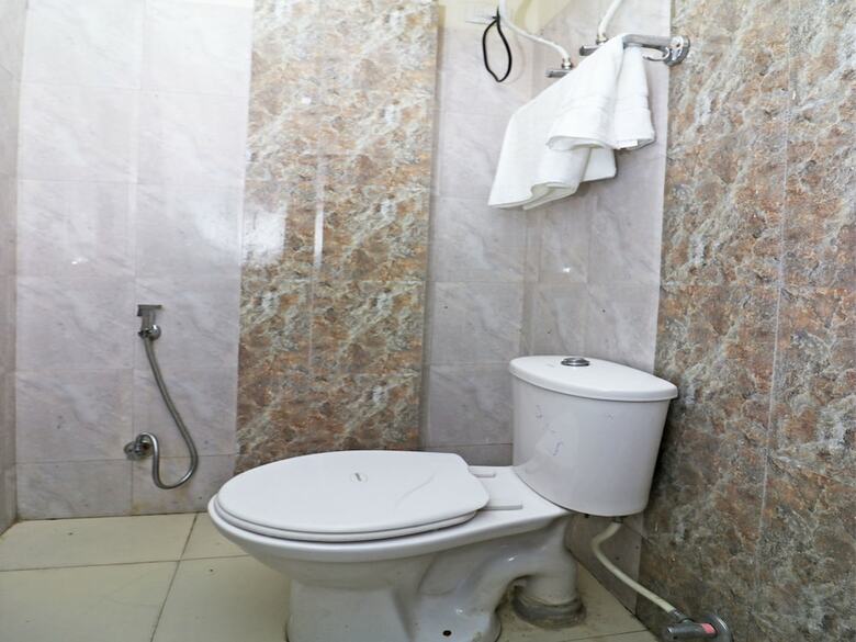 Hotel Oyo 14266 Flagship Serilingampally