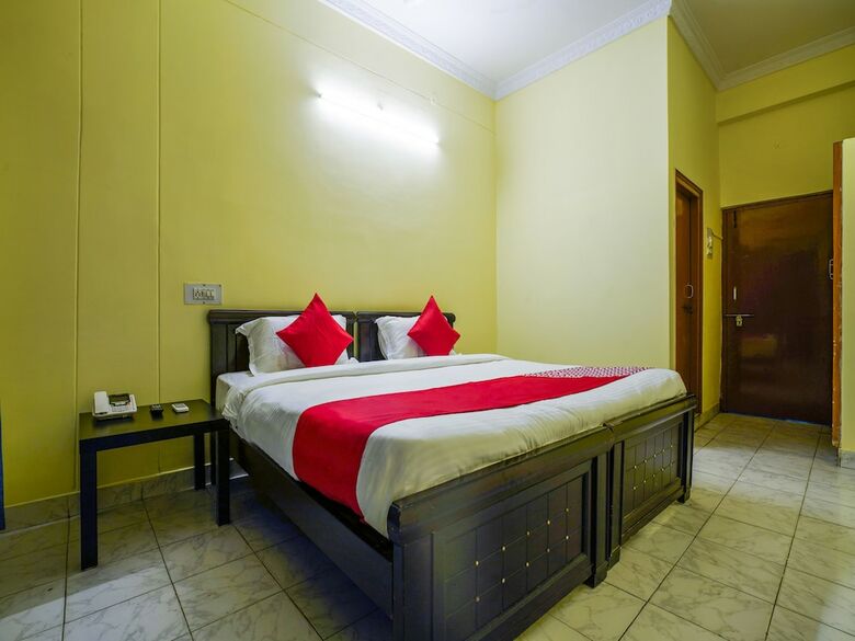 Hotel Oyo 19121 V G Guest House