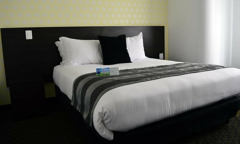 Hotel Confort 80 Castellana