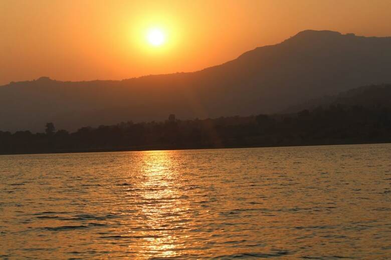 Bed & Breakfast Stay In Pawana Camp