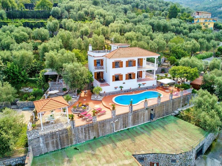 Villa Sara - Stunning Sea View With Private Swimming Pool