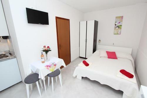 Apartments Divna