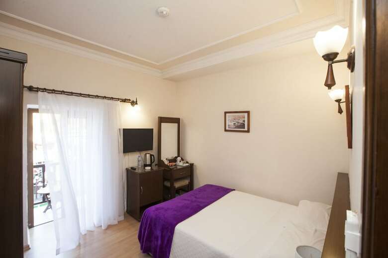 White Pearl Hotel