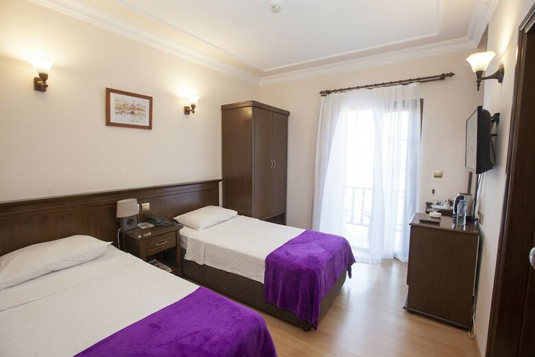 White Pearl Hotel