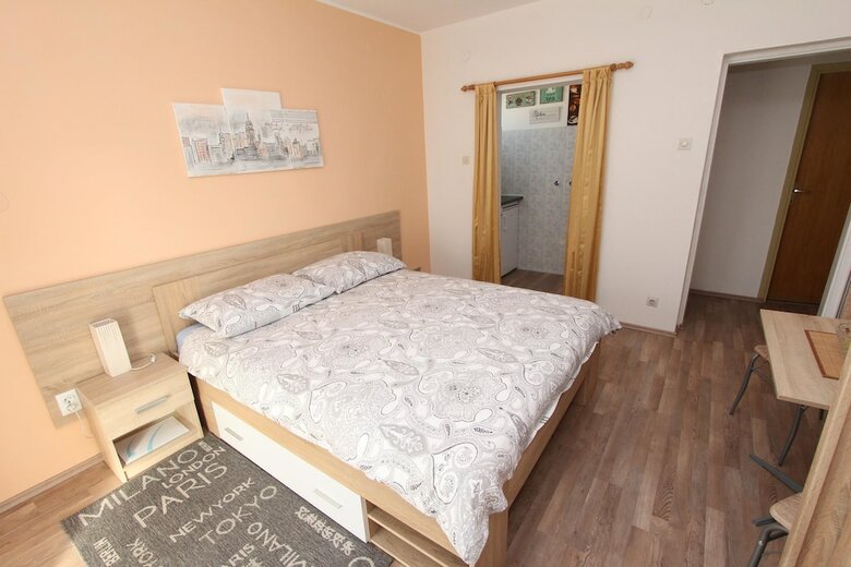 Hotel Apartments Eva