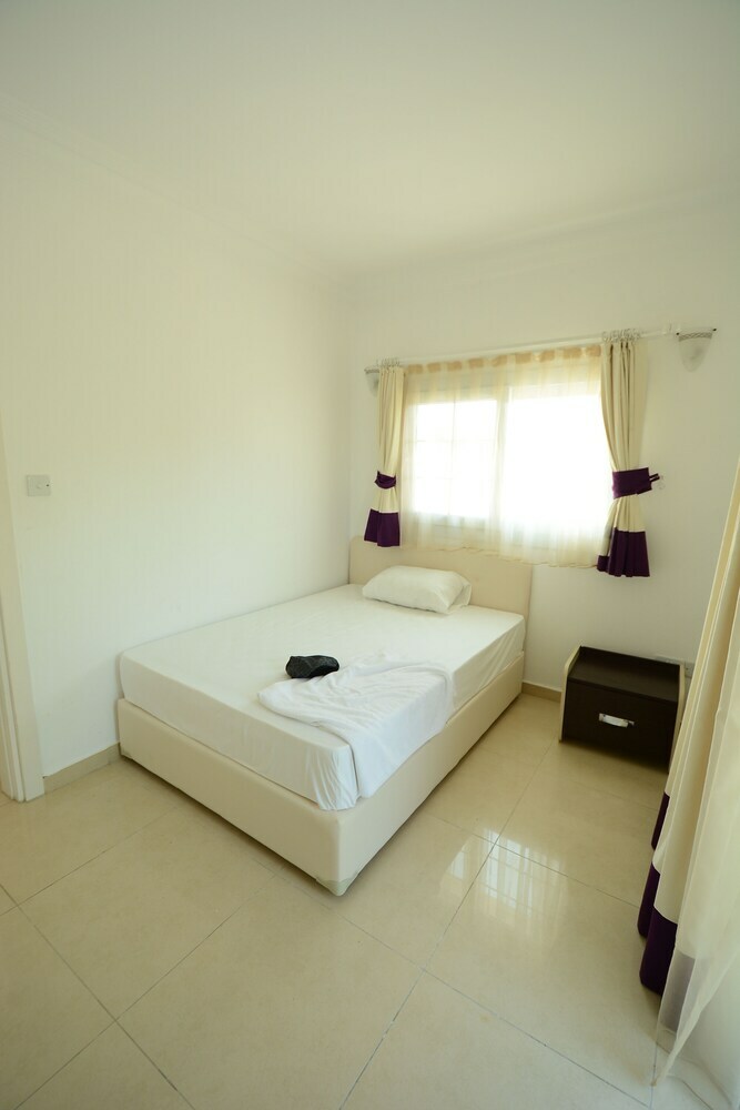 Avenue Hotel