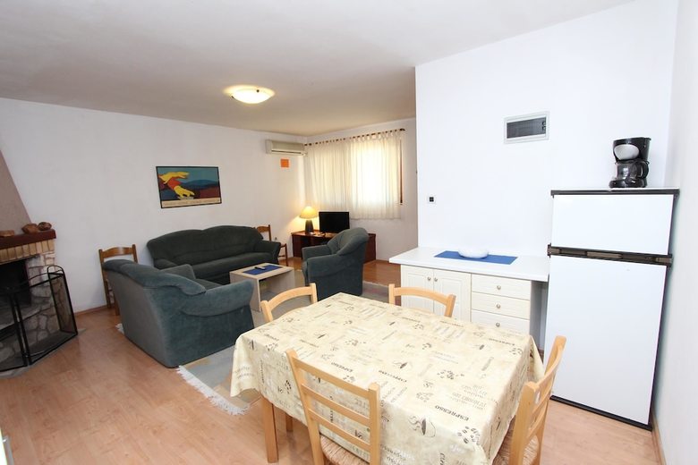 Apartments Lora