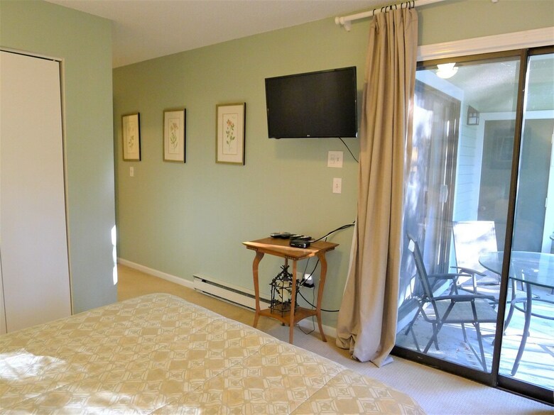 87 Chilton - 2 Bedroom Condo