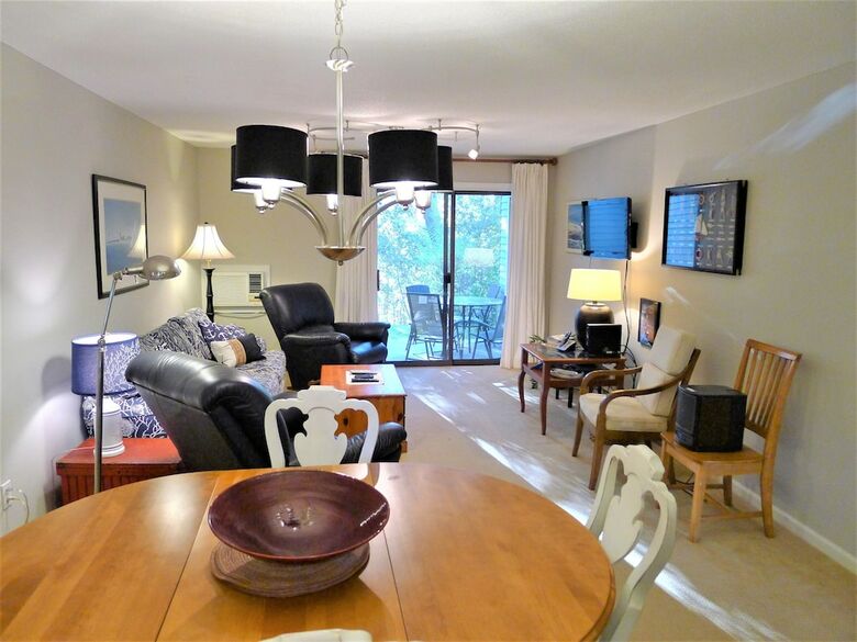87 Chilton - 2 Bedroom Condo