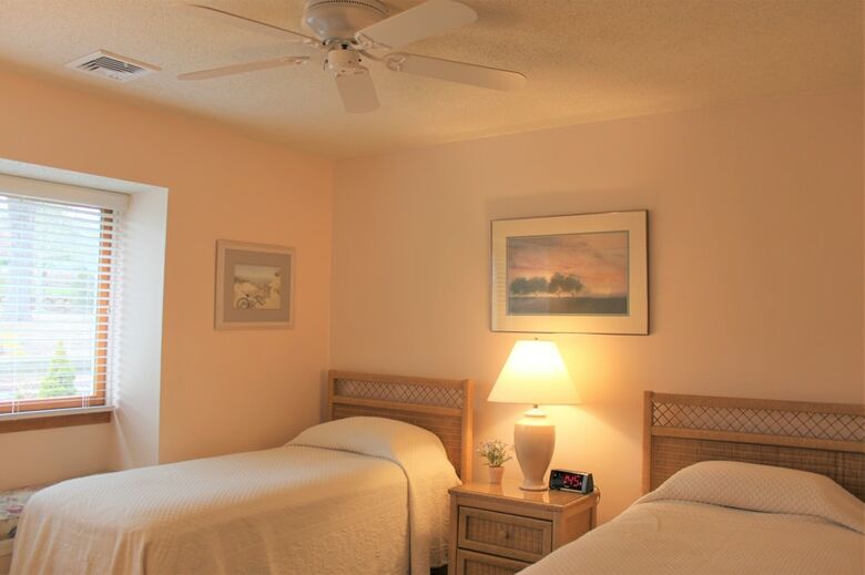 51 Middlecott - 2 Bedroom Condo