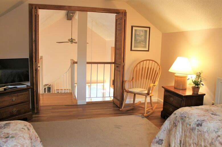 51 Middlecott - 2 Bedroom Condo