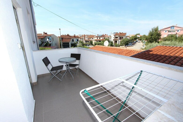 Apartments Leo
