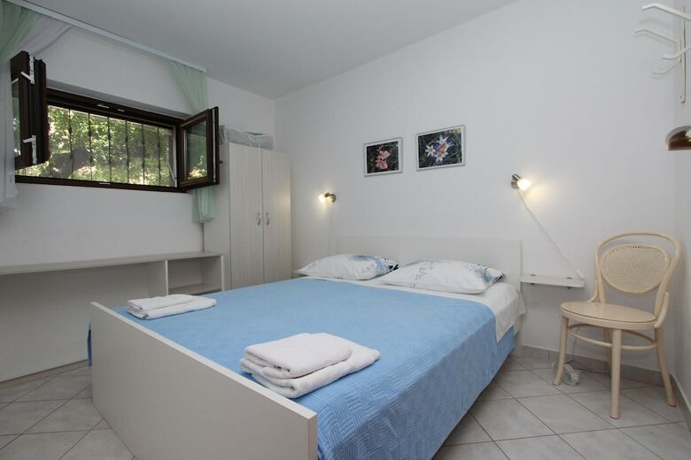 Apartments Lara