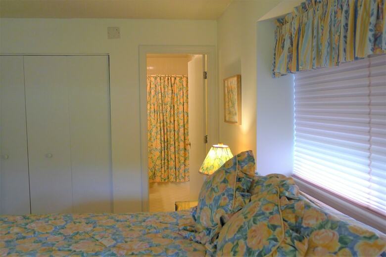 96 Eaton - 2 Bedroom Condo