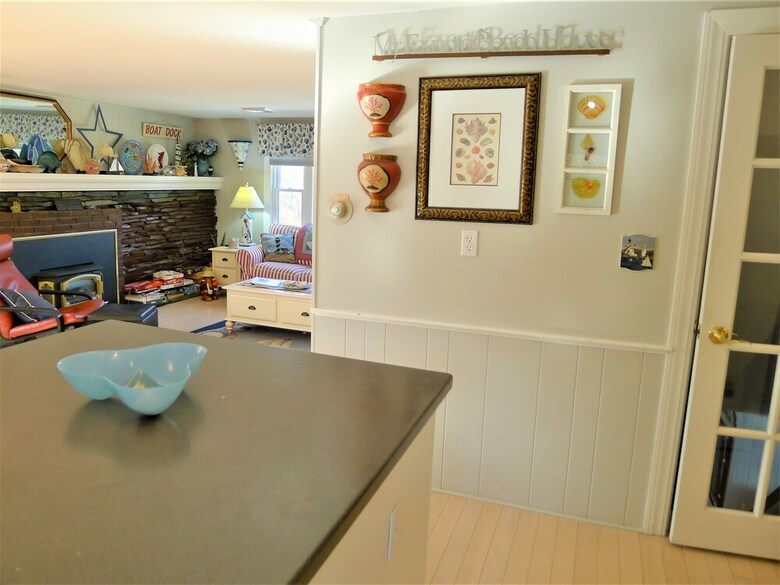 563 Pleasant Lake - 4 Bedroom House