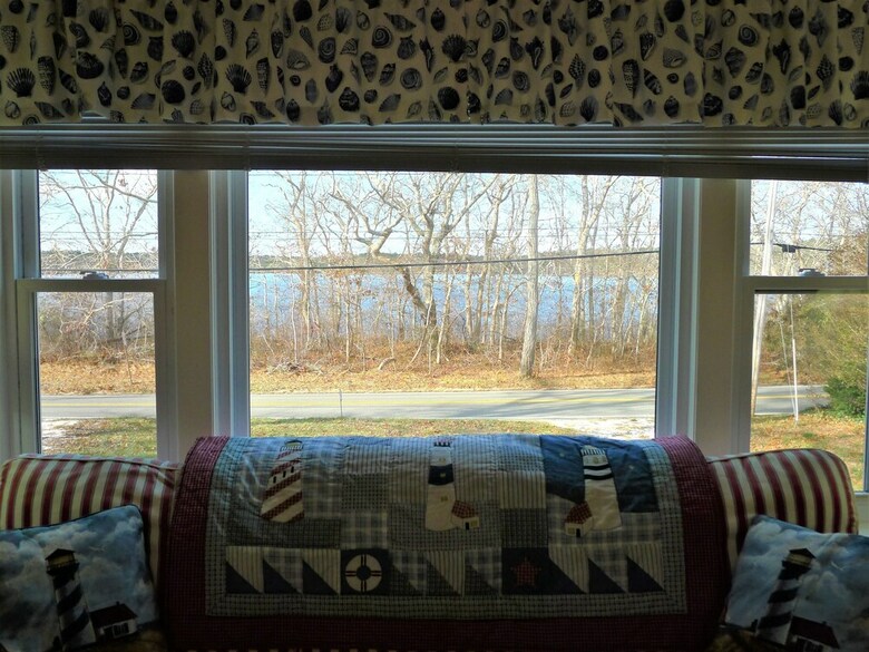 563 Pleasant Lake - 4 Bedroom House