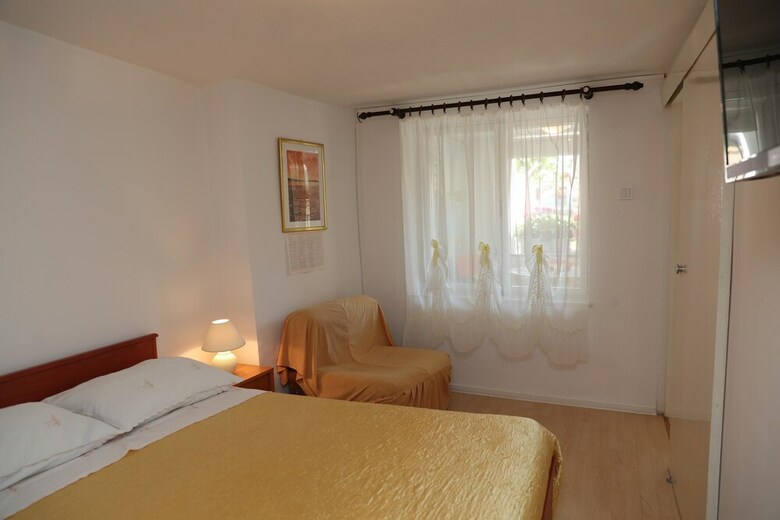 Apartments Knezovic