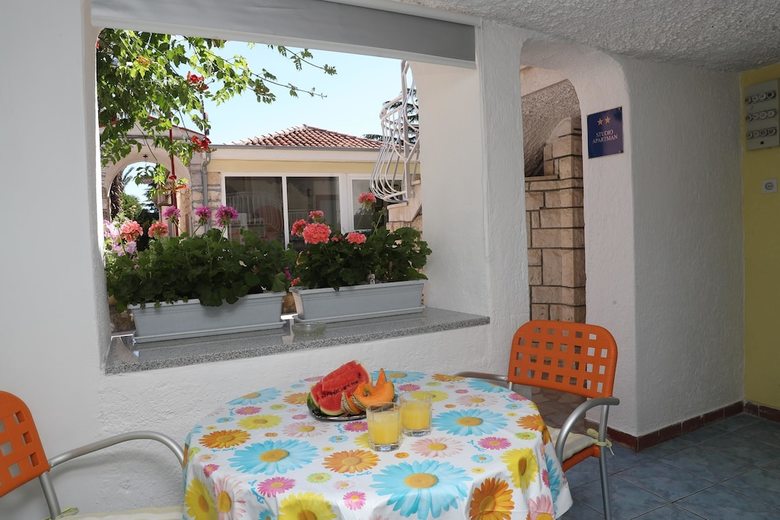Apartments Knezovic