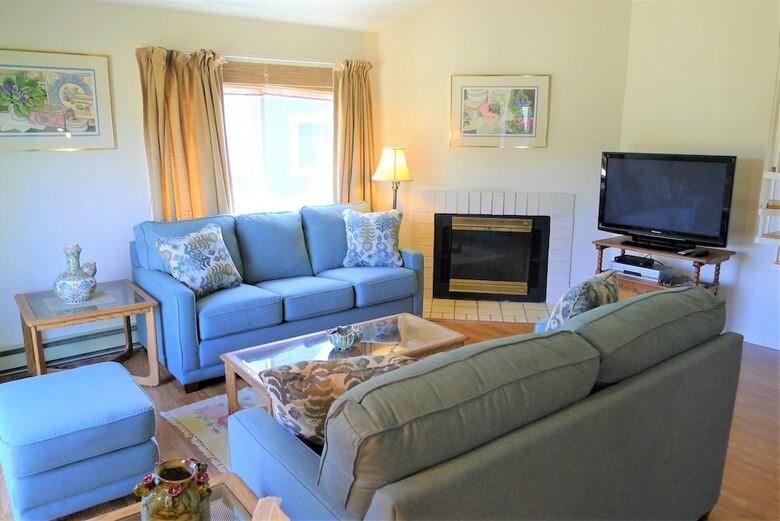 69 Middlecott - 2 Bedroom Condo