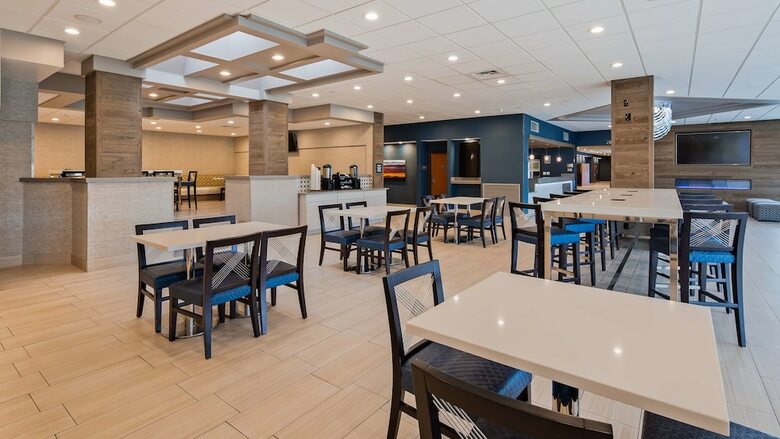 Best Western Plus Columbia River Hotel & Conference Center