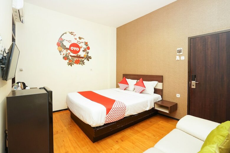 Hostal Oyo 275 Hotel Kita