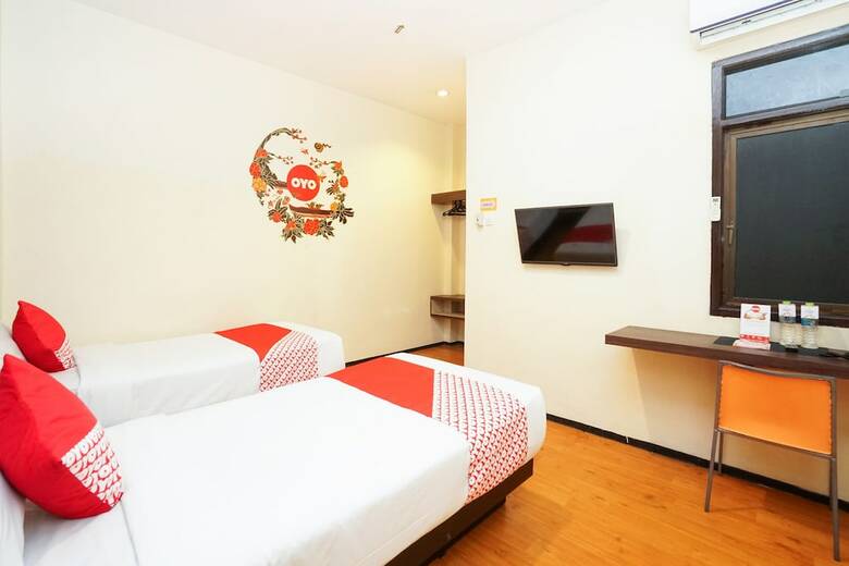 Hostal Oyo 275 Hotel Kita